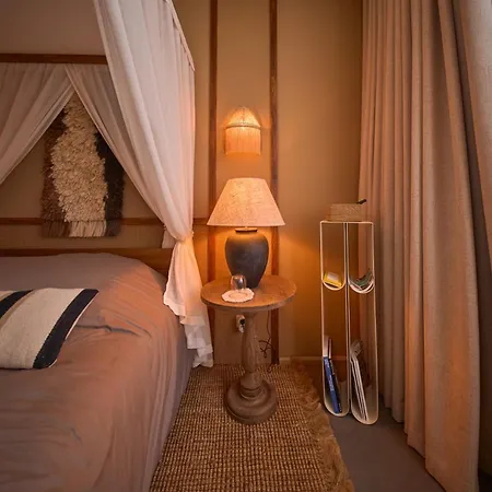 Suite Brésilienne de Luxe - Jacuzzi Privé - Clim - Cognac centre ville Appartamento *